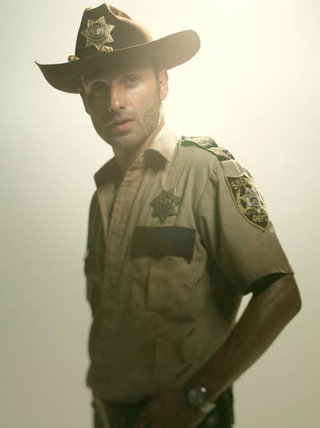 Illustration for article titled The Walking Dead season 2 promo and character photos